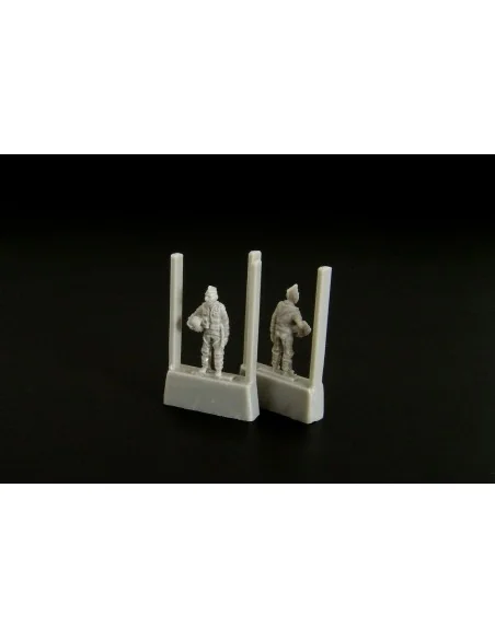 U S modern pilot (2 pcs ), 1/144 - Brengun BRL144082