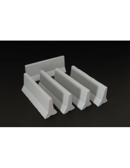 Modern concrete road barriers, 1/72 - Brengun BRL72006