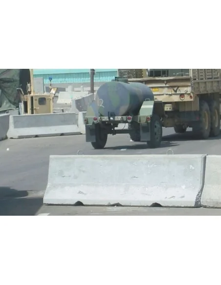 Modern concrete road barriers, 1/72 - Brengun BRL72006