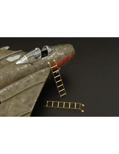 Step ladders Mig 15-Mig 17 (two type), 1/72 - Brengun BRL72077