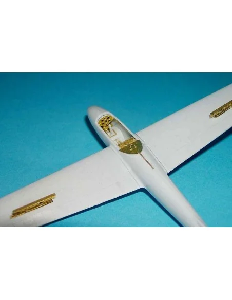 LF-107 Lunak glider (Modela kit) 48027, 1/48 - Brengun BRL48053