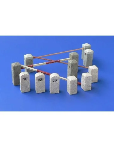 Stone bollards, 1/48 - Hauler HLX48397
