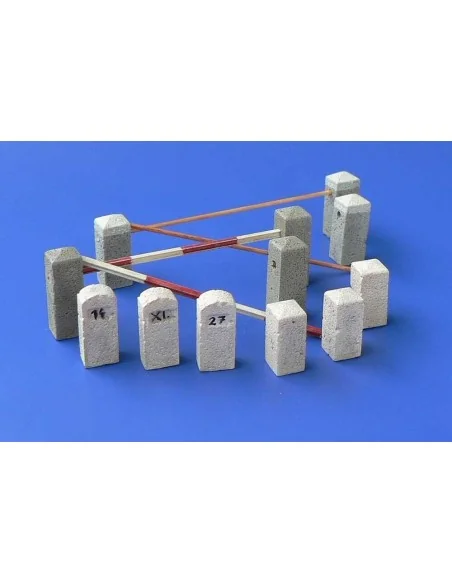 Stone bollards, 1/48 - Hauler HLX48397