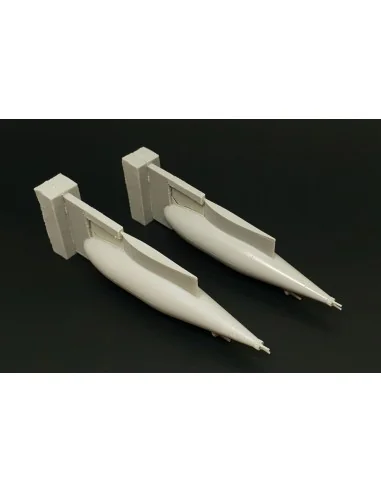 Refueling pod KC-130J (2pcs), 1/72 - Brengun BRL72223