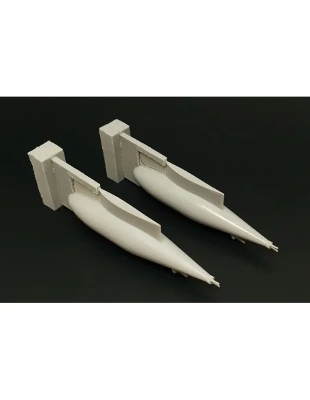 Refueling pod KC-130J (2pcs), 1/72 - Brengun BRL72223
