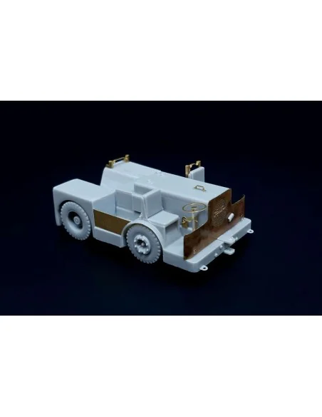 UK Tugmaster tractor, 1/48 - Brengun BRS72019