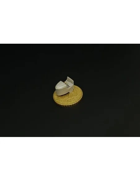 [NO_DESC] UK Flight Deck Tractor Clarkat type B, 1/144 - Brengun BR...