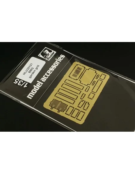 [NO_DESC] BBQ garden grill, 1/35 - Hauler HLU35121