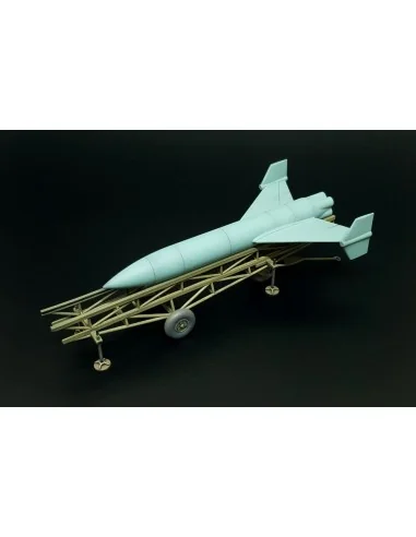 Feuerlilie F-55 Flakrakete w/dolly, 1/48 - Brengun BRS48017