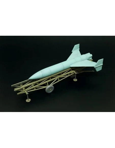 Feuerlilie F-55 Flakrakete w/dolly, 1/48 - Brengun BRS48017