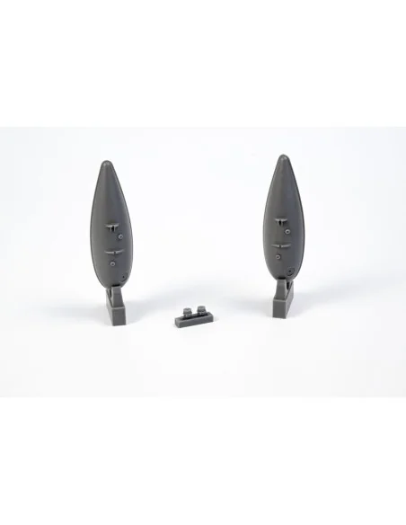 P-51D Mustang Metal Drop Tank w/jutting filler neck(2 pcs), 1/32 - ...
