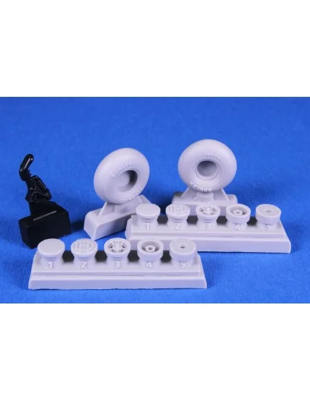 [NO_DESC] DH.82 Tiger Moth Mainwheels and Tailskid (ICM kit), 1/32 ...
