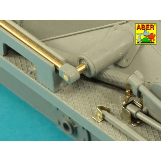 Pz.Kpfw. I, Ausf.A/B (Sd.Kfz. 101) Tool & Equipment holders - Aber ...