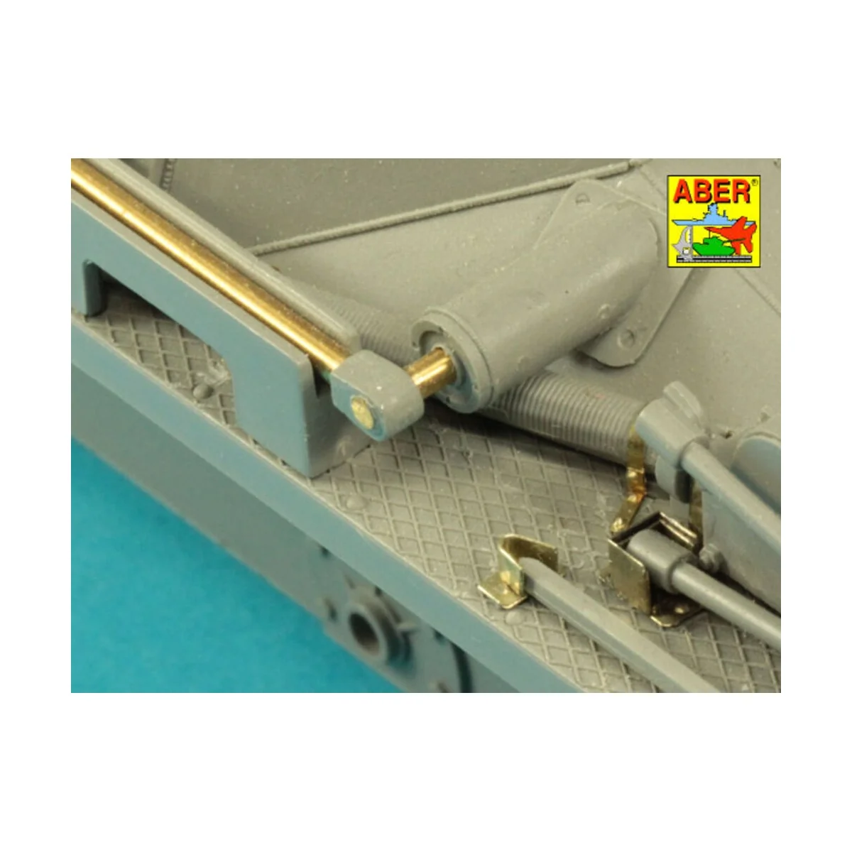 Pz.Kpfw. I, Ausf.A/B (Sd.Kfz. 101) Tool & Equipment holders - Aber ...