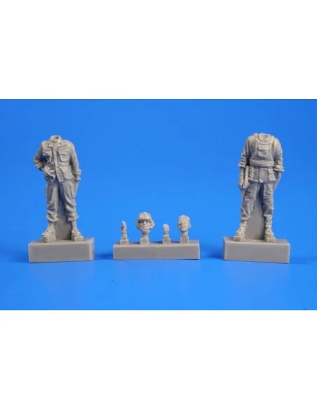 [NO_DESC] US Army AH-1 Pilot a.Gunner (Vietnam War, 1/48 - CMK 129-...