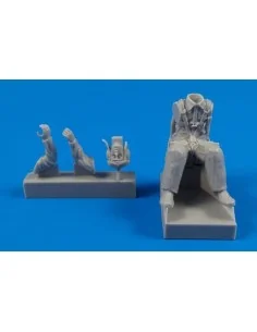 [NO_DESC] WW II Italian Fiat G-50 Sitting Pilot, 1/32 - CMK 129-F32315
