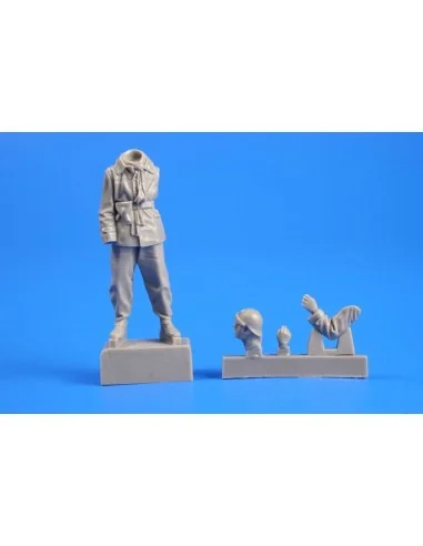 French WWII Tank Commander, 1/35 - CMK 129-F35257