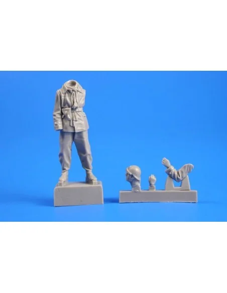 French WWII Tank Commander, 1/35 - CMK 129-F35257