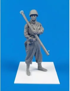 II US Army Soldier with Bazooka M1A2 (Anzio 1944), 1/35 - CMK 129-F...
