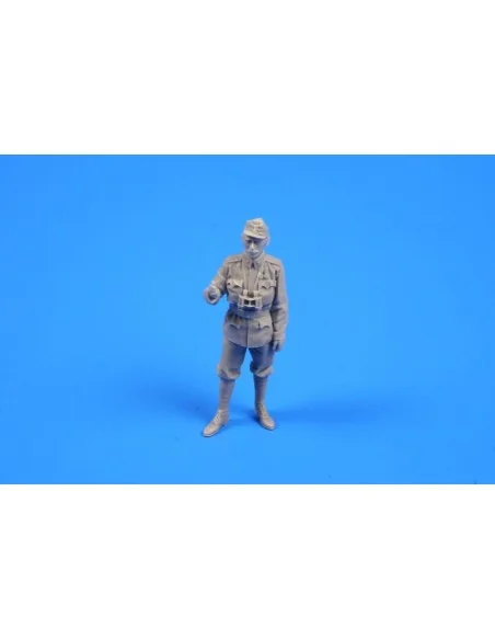 Austro-Hungarian WW I Officer, 1/35 - CMK 129-F35285
