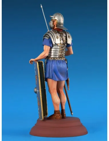 Roman Legionary. II century, 1/16 - MiniArt 16007
