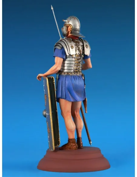 Roman Legionary. II century, 1/16 - MiniArt 16007