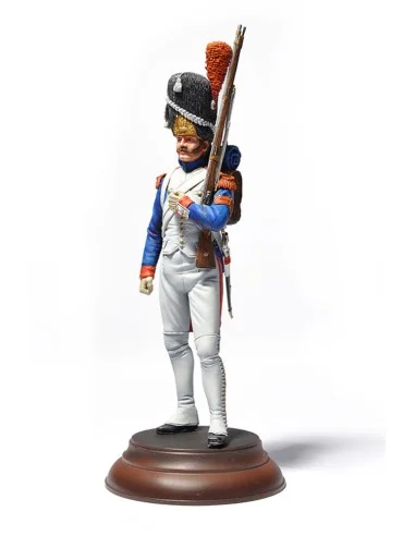 Imperial Guard French Grenadier. Napoleonic Wars, 1/16 - MiniArt 16017