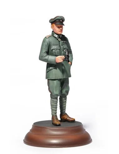 Ernst Udet. WW1 Flying Ace, 1/16 - MiniArt 16030