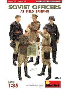 SOVIET OFFICERS AT FIELD BRIEFING. SPECIAL EDITION, 1/35 - MiniArt ...