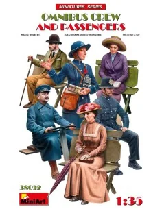 [NO_DESC] Omnibus Crew and Passengers, 1/35 - MiniArt 38092