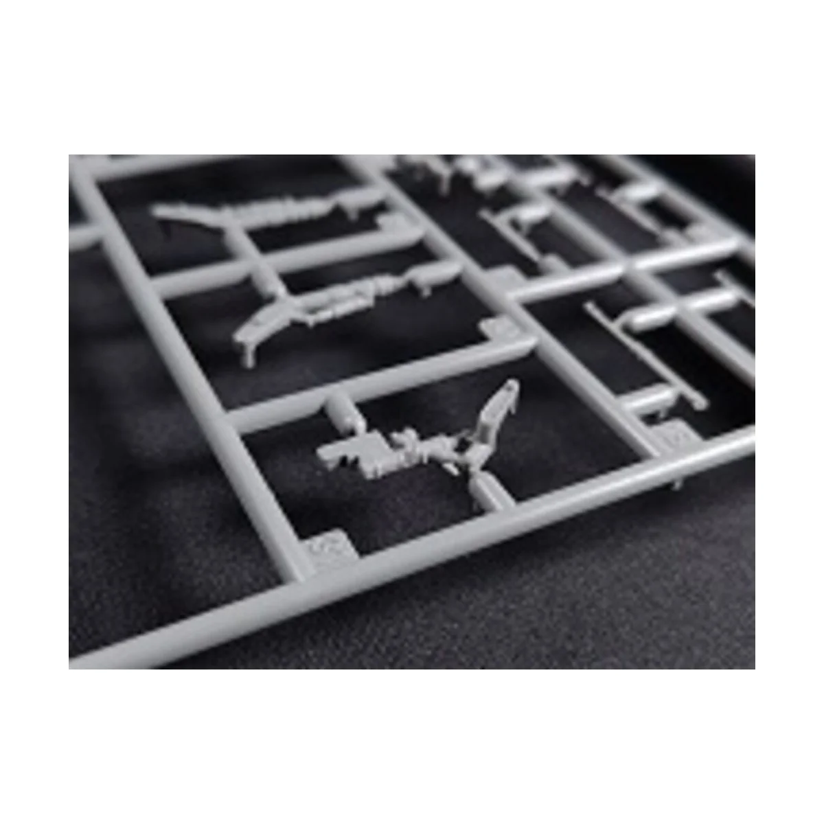 MIG-17F PLA, 1/48 - KINETIC K48164