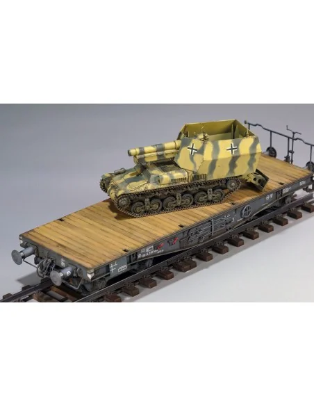 15 cm sFH 13/1 (Sf)auf Gw Lrs.(f )Sd.Kfz.135/1 with German 50 Ton T...