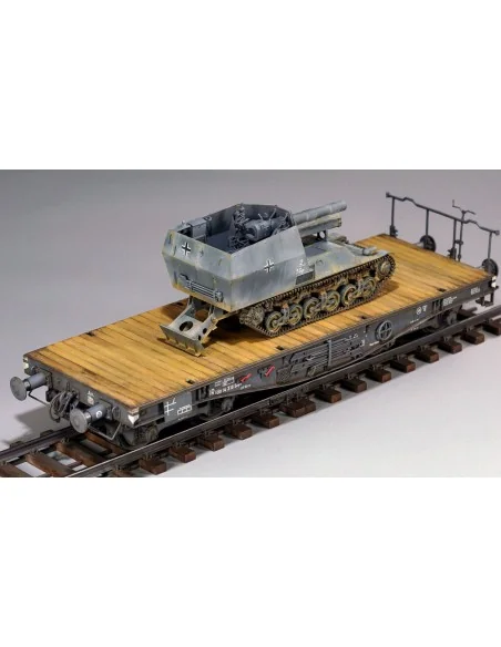 15 cm sFH 13/1 (Sf)auf Gw Lrs.(f )Sd.Kfz.135/1 with German 50 Ton T...
