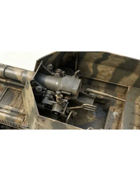 15 cm sFH 13/1 (Sf)auf Gw Lrs.(f )Sd.Kfz.135/1 with German 50 Ton T...