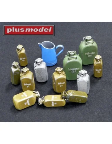 German water canisters, 1/35 - Plus model DP3003