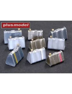 German triangular canisters, 1/35 - Plus model DP3007