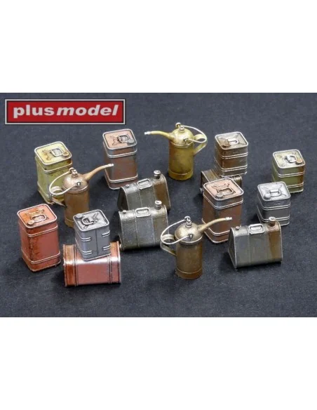 German oil canisters, 1/35 - Plus model DP3008