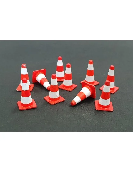 Traffic cones, 1/35 - Plus model DP3013