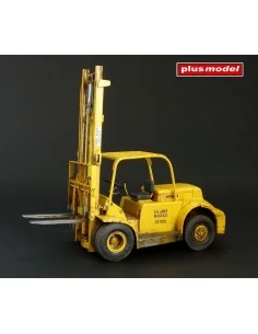 American forklift, 1/35 - Plus model 484