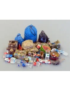 Trash, 1/35 - Plus model 486
