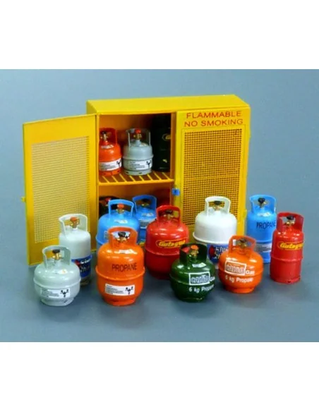 Gas bottles, 1/35 - Plus model 518