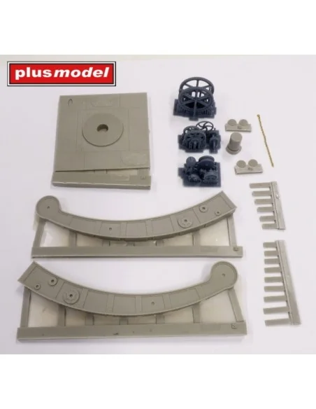 Hand operated port crane, 1/35 - Plus model 573