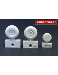 B-26 Marauder wheels early diamond tread, 1/48 - Plus model AL4025