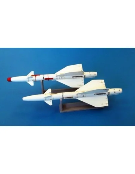 Russian missile R-98T, 1/48 - Plus model AL4052
