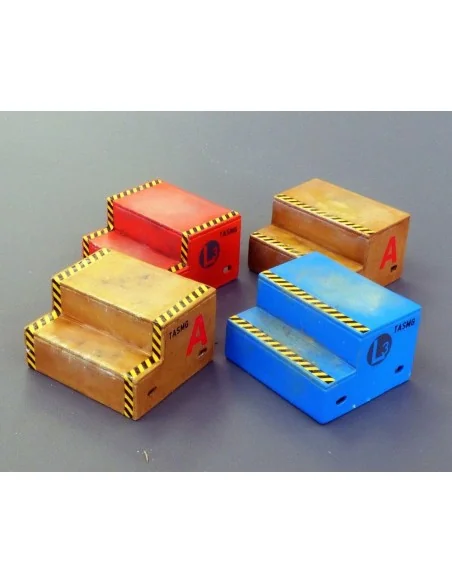 Maintenance steps, 1/48 - Plus model AL4071