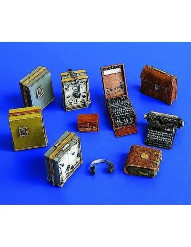 Deutsche Empfänger und Enigma Schiffriermaschine, 1/35 - Plus model...