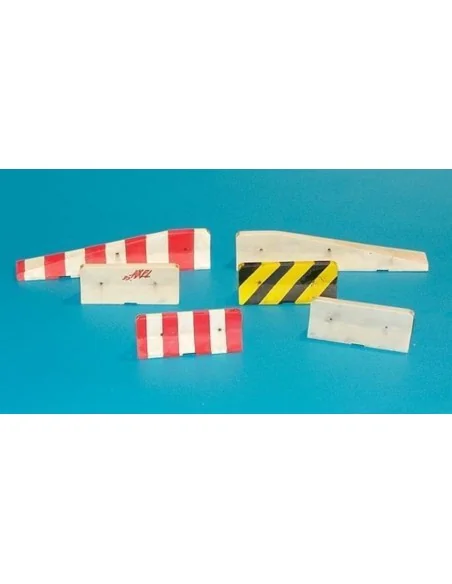 [NO_DESC] Straßensperren - kurz, 1/48 - Plus model 4043