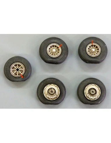 Wheels for DC-6/C-118, 1/72 - Plus model AL7030