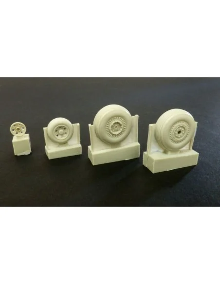 B-26 Marauder late wheels groved, 1/72 - Plus model AL7042