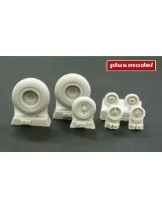 B-24 Liberator wheels with diamond tread, 1/72 - Plus model AL7068